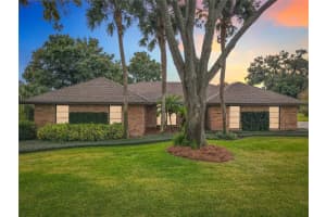 1840 Sussex Dr, MOUNT DORA
