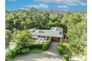 821 Woods Ct, MAITLAND