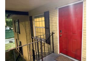 2800 E 113 Ave #213, TAMPA