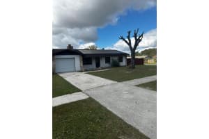 5020 Pine St, SEFFNER