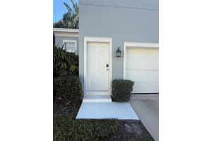 1222 Roycroft Ave, CELEBRATION