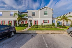 220 Primrose Dr, DAVENPORT