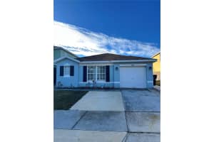 1838 Royal Ridge Dr, DAVENPORT