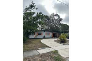 1203 N Saturn Ave, CLEARWATER