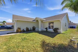 1043 Soaring Eagle Ln, KISSIMMEE