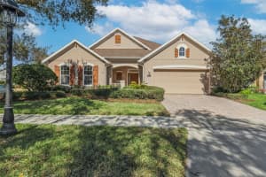 1627 Victoria Gardens Dr, DELAND