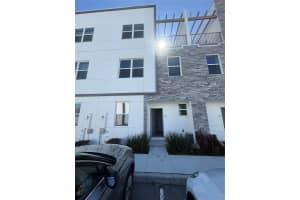 420 Famagusta Dr, DAVENPORT