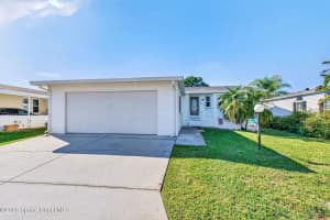 425 Outer Dr, COCOA