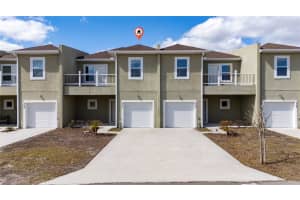 462 Lake Shore Pkwy, DAVENPORT