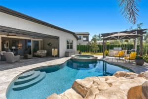 10588 Royal Cypress Way, ORLANDO