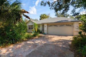 1007 Lantana Dr, EUSTIS