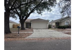 1451 Mohrlake Dr, BRANDON