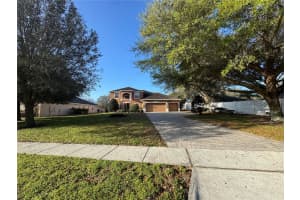 1042 Spinning Wheel Dr, APOPKA