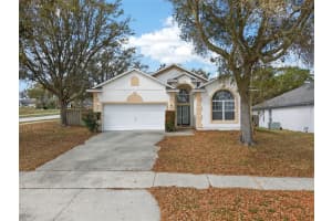 801 High Pointe Cir, MINNEOLA