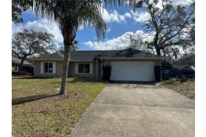 1592 Langan Ave, DELTONA