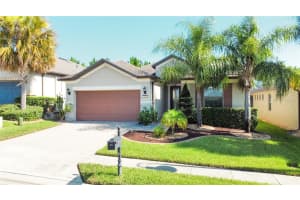 333 Navarra Ln, DAVENPORT