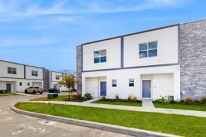 213 Famagusta Dr, DAVENPORT