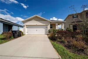 1107 Cascade Dr, DAVENPORT