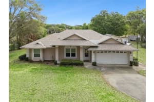 10010 Lakeshore Dr, CLERMONT