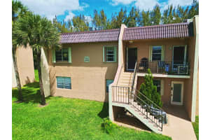 140 Lake Meryl Dr #233, WEST PALM BEACH