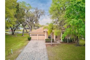 2301 Rambling Oaks Way, KISSIMMEE