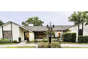 23 Robinwood Dr, LONGWOOD