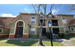 405 Fountainhead Cir #246, KISSIMMEE