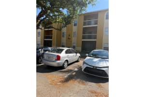 5259 Images Cir #207, KISSIMMEE