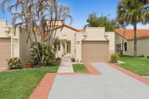 750 Pine Island Dr, MELBOURNE