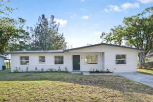 413 Country Club Dr, OLDSMAR