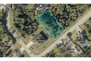 Henderson Ln, NORTH PORT