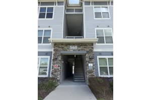 560 Academy Dr #301, KISSIMMEE