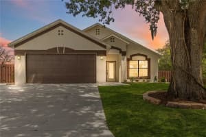 232 Bent Oak Loop, DAVENPORT