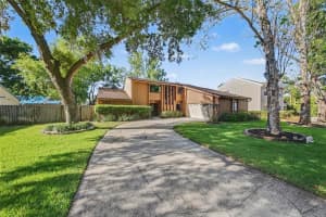916 E Cleveland St, APOPKA
