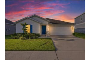 873 Daring Dr, DAVENPORT