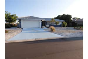 43 Windsor Dr, ENGLEWOOD