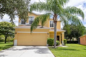17614 Woodcrest Way, CLERMONT