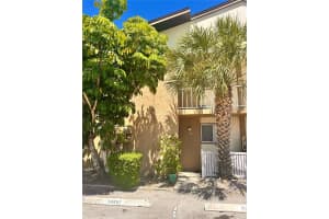 2938 Clark Rd #102, SARASOTA