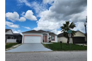 904 Knollwood Dr, DAVENPORT