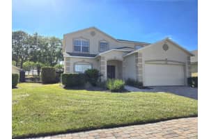 1027 Balmoral Dr, DAVENPORT