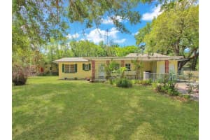 600 S Montgomery Ave, DELAND