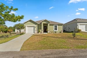242 E Main St E, HAINES CITY
