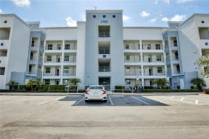 3180 Paradox Cir #402, KISSIMMEE