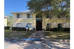 90 Hidden Lake Dr #151, SANFORD