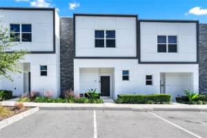 637 Trikomo Drive Dr, DAVENPORT