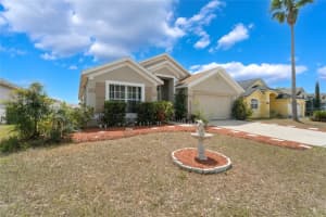 640 Lady Diana Dr, DAVENPORT