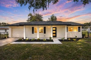 2203 Orange St, DELAND