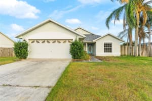 212 Bent Oak Loop, DAVENPORT