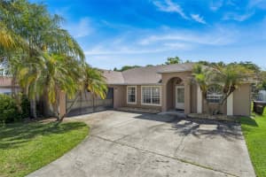 3203 Sawgrass Creek Cir, ST CLOUD