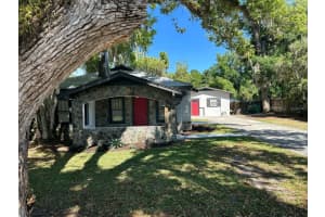 221 N Julia Ave, DELAND